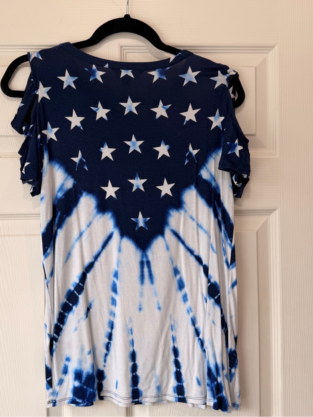 Rock & Republic Navy and White Star Top with Sleeve Cutout - Picture 5 of 5